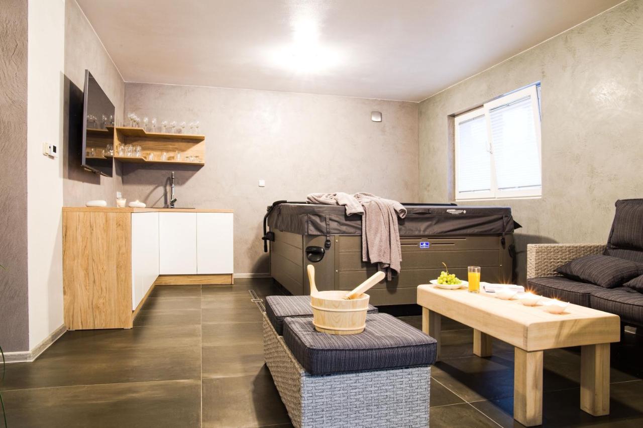 Apartmany A Wellness Vmal Skutec Ngoại thất bức ảnh